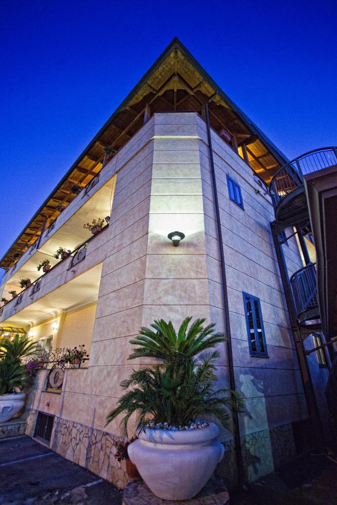 Hotel Smeraldo 3*